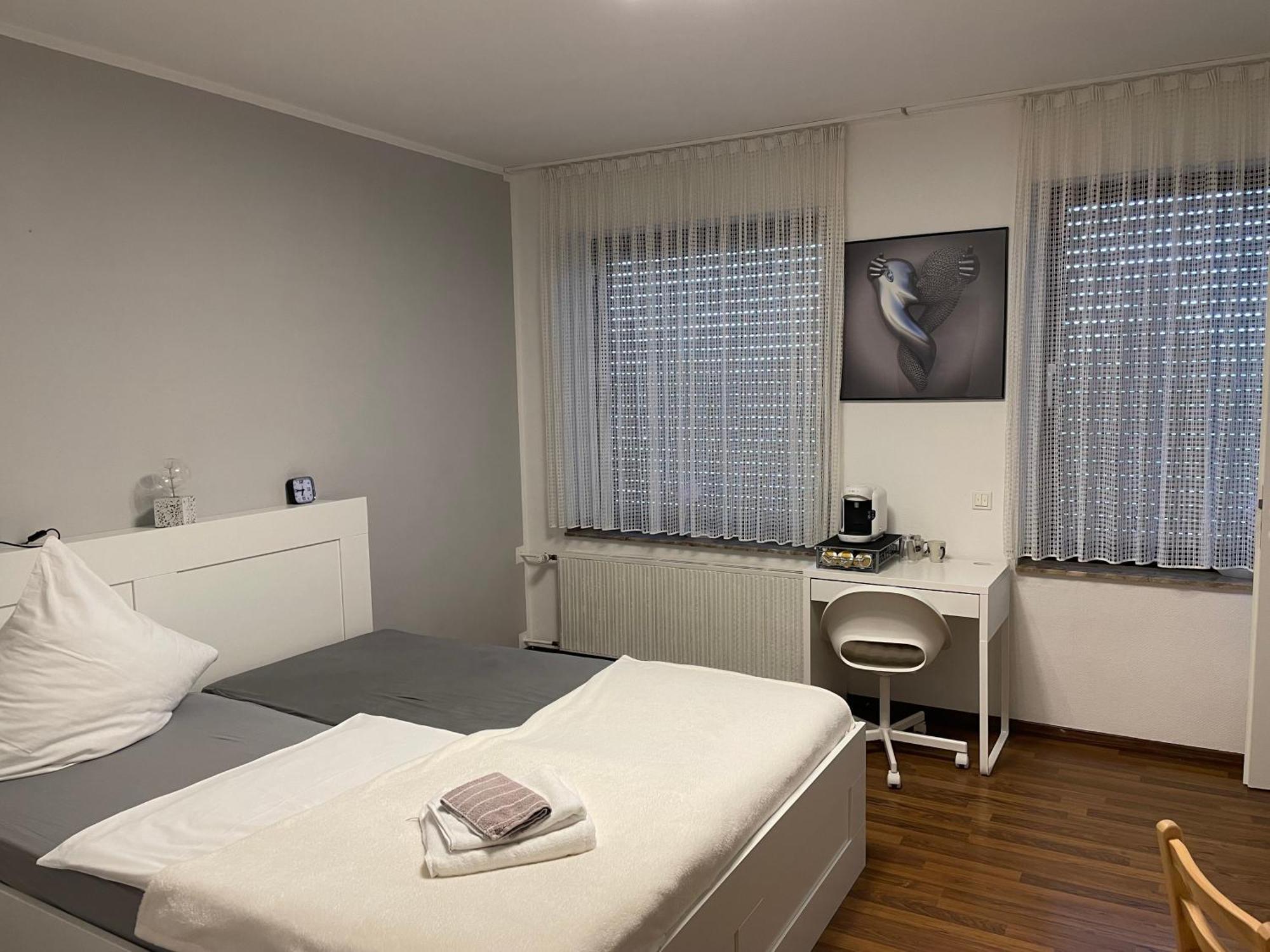 Hotel Kronenhof & Gaststaette Zum Fehling Julich Exterior photo